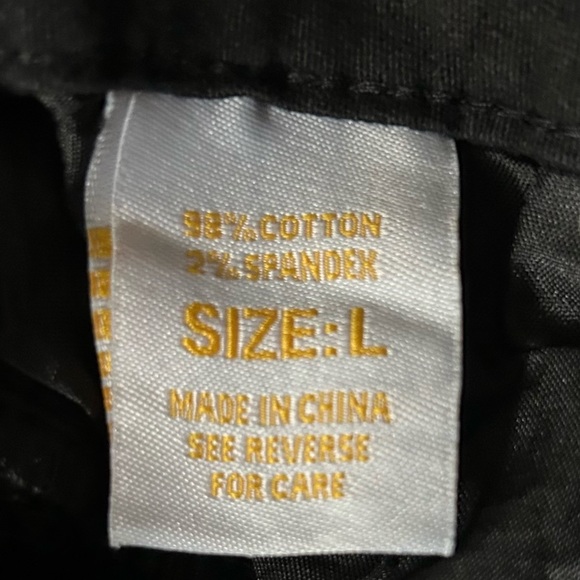 Black shorts Juniors 9,(29”Waist)NWT,Denim Stretch,L, - Picture 3 of 3